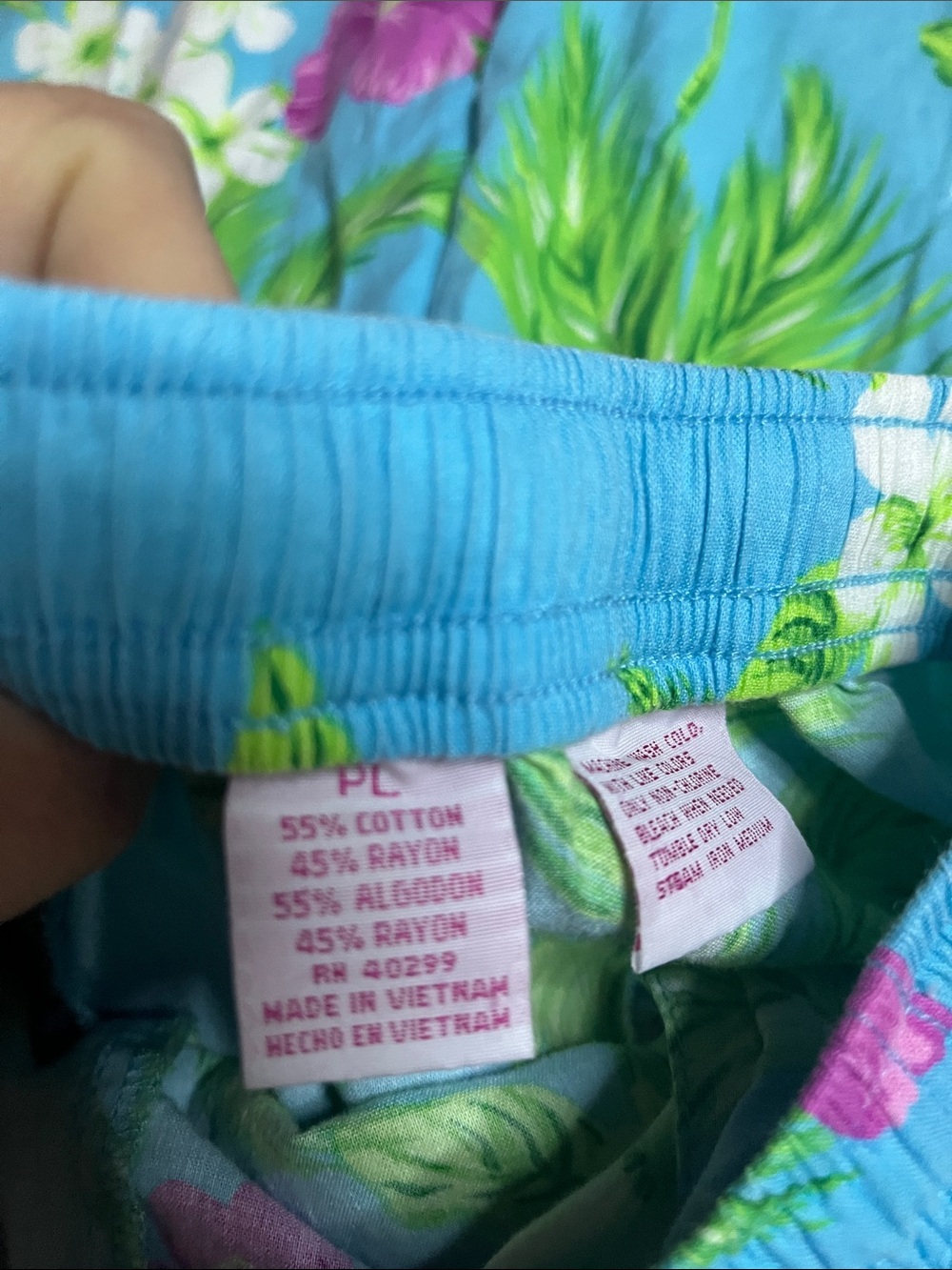 Pappagallo Petite Floral Capris - Picture 6 of 7